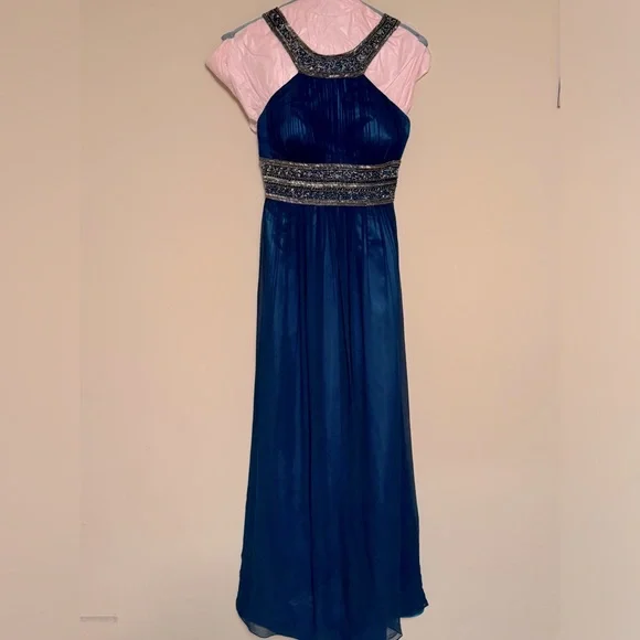 green emerald velvet dress White Grecian V Neck Goddess Formal Evening Dress Large / White